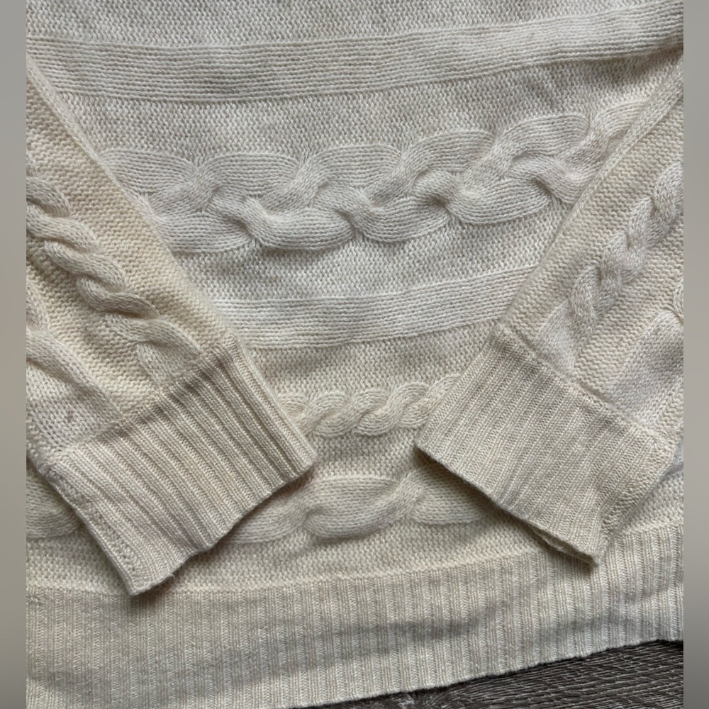 CHARTER CLUB 100% 2-Ply Cashmere Ivory Cabled Sweater, Size: M - Picture 4 of 8
